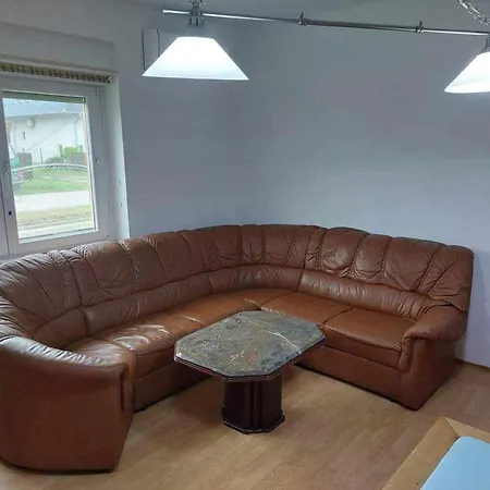 Holiday home Schoenes Mit Grossem Pool 1200 M Zum Balaton *