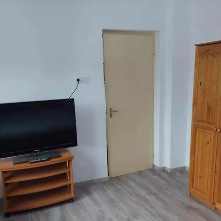 別荘 Schoenes Mit Grossem Pool 1200 M Zum Balaton *