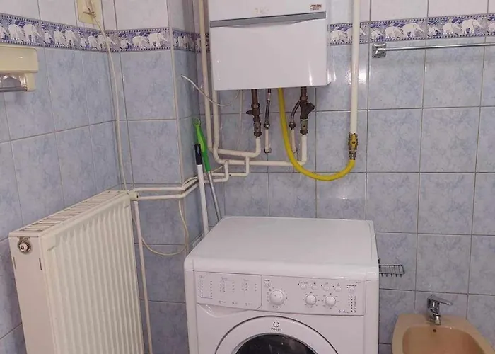 Schoenes Mit Grossem Pool 1200 M Zum Balaton * Balatonberény